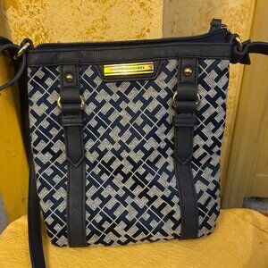 Tommy Hilfiger Navey blue/ gray  crossbody bag geometric pattern  8x8  pockets